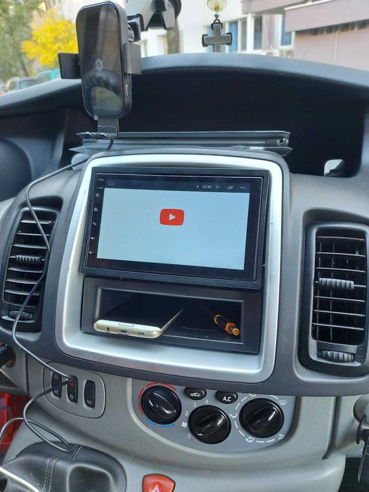 Navigatie Android Renault Trafic Opel Vivaro Waze YouTube GPS USB