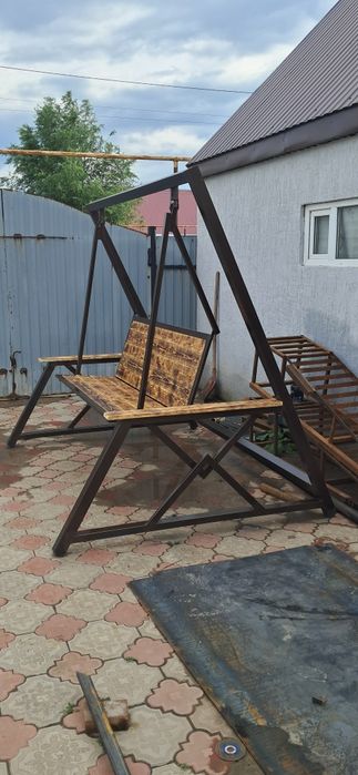 Качели на двор стильный