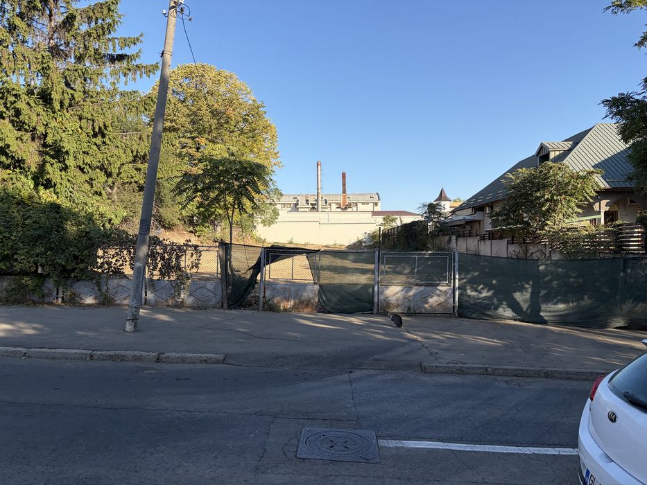 Teren de vanzare strada cezar.Toate utilitatile sunt deja pe teren