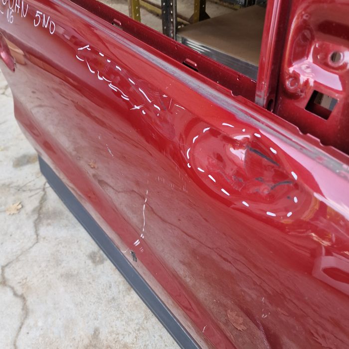 VW Tiguan 5N0  07-16 предна дясна врата