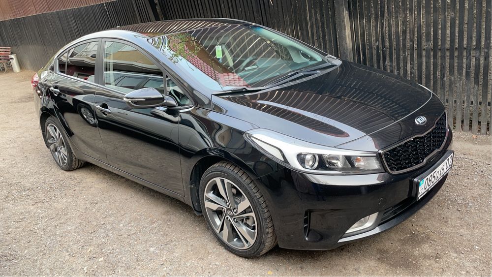 Кия Сератто 2014 года 2 литра автомат