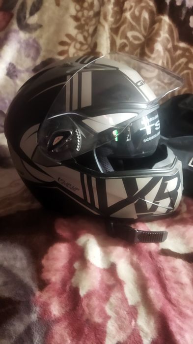 Продам новый гермошлем модуляр.