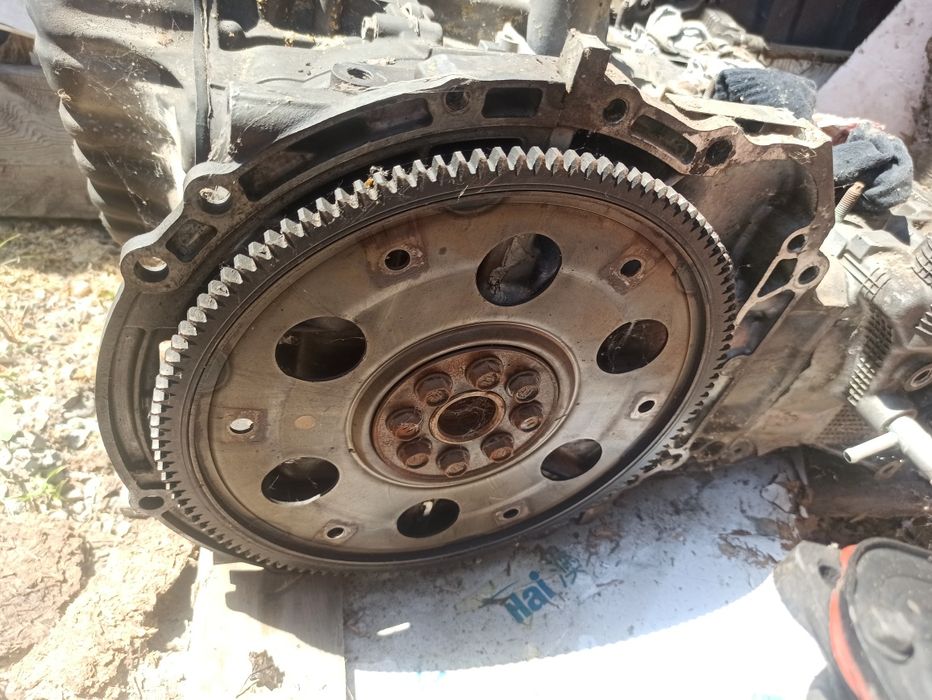 Двигатель с коробкой на Rav 4