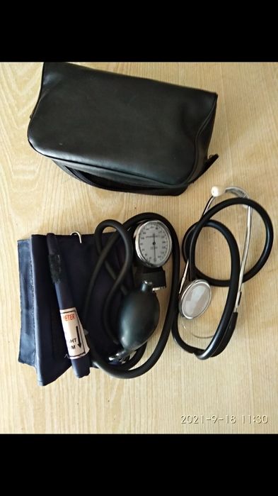 Танометр и фонендоскоп