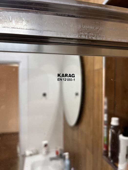 Закалено стъкло за параван