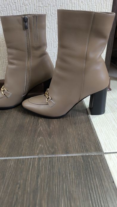 Сапоги из кожи  новые