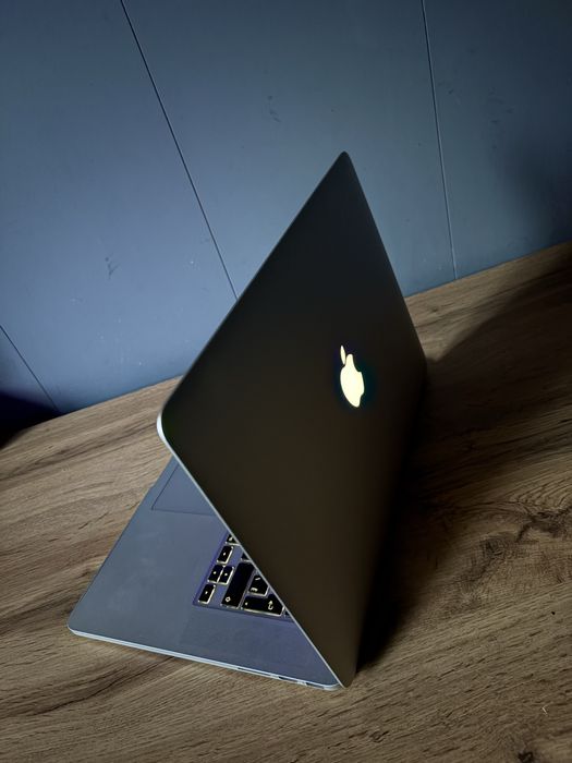 MacBook Pro 15 / core i7 / озу 8