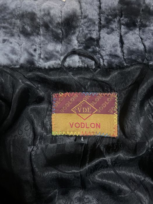 Продам женскую шубу