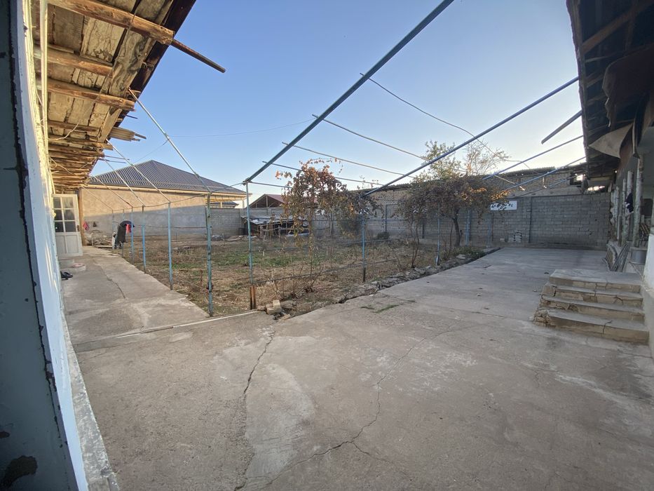 uy sotiladi 8.5 sotok