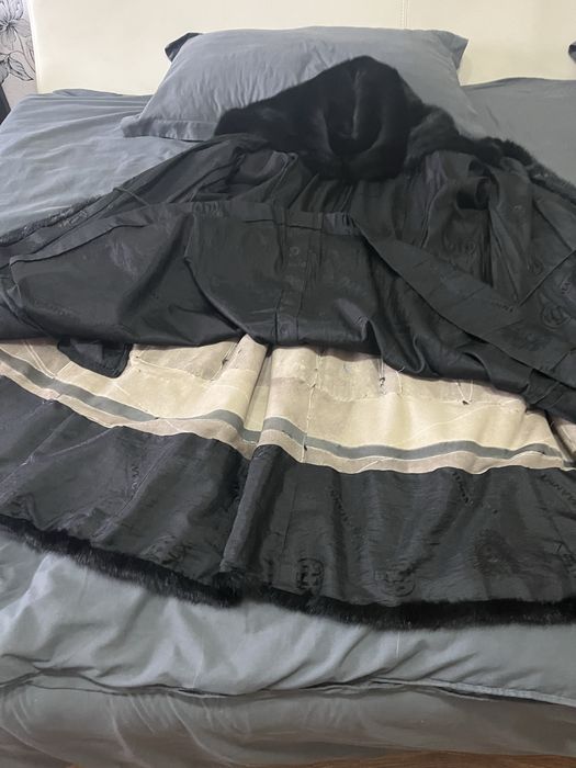 Продаю норковую шубу