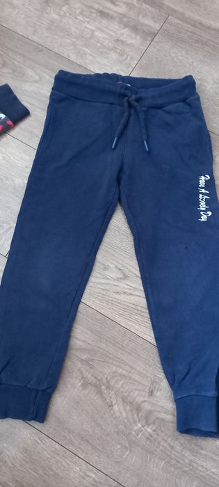 Спортивный костюм на девочку