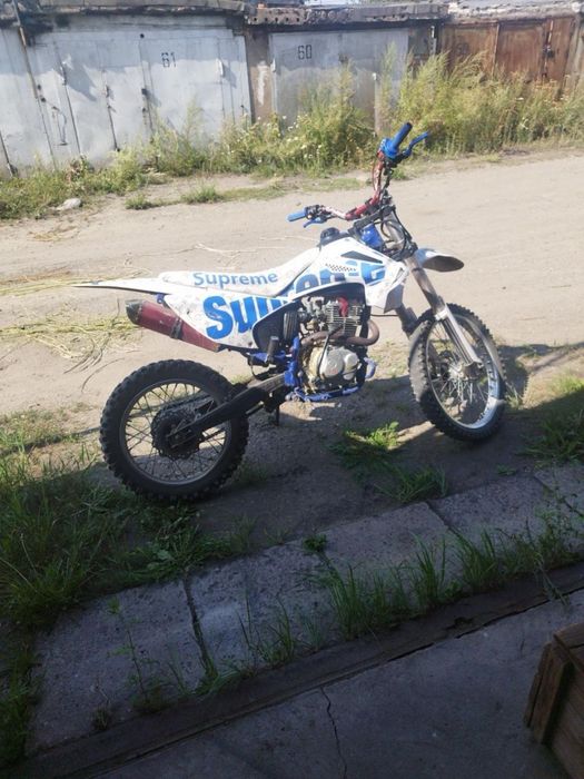 Продам эндуро мотоцикл 250кубов