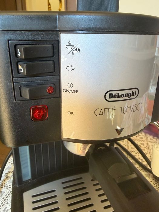 Кофеварка рожковая DeLonghi