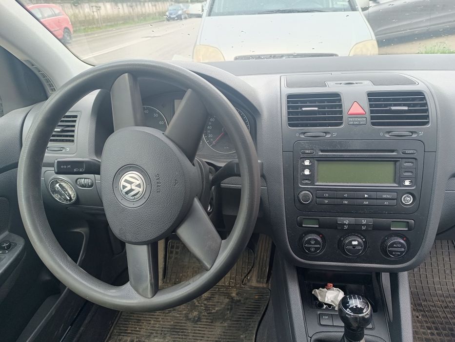 VW Golf 5 1.4 бензин 2004 повреден двигател / цяла