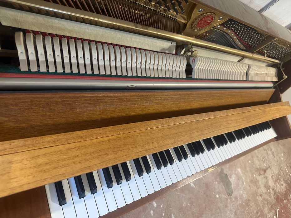 Акустично, Западно Германско Пиано Вилхелм Шимел (Willchem Schimmel),