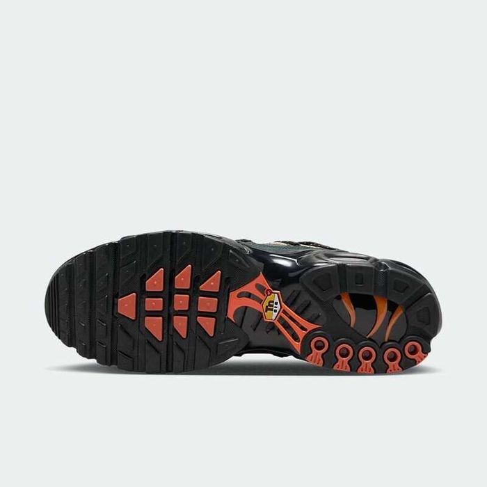 Nike Air Max Plus Utility номер 38,38.5 дамски черни Оригинал Код 6504
