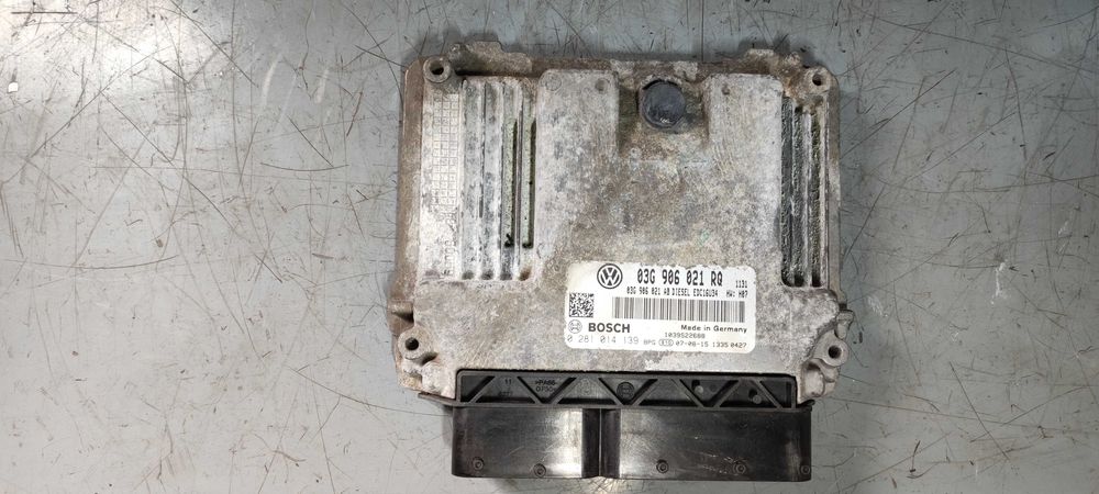 ECU volkswagen vw passat B6 break 1.9 BLS cod 03G906021RQ