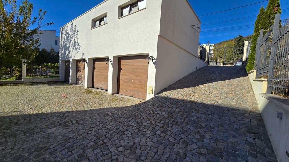 Продава се Тристаен апартамент в Варна, Бриз - 89 кв.м за 3259 €/кв.м - Снимка #8