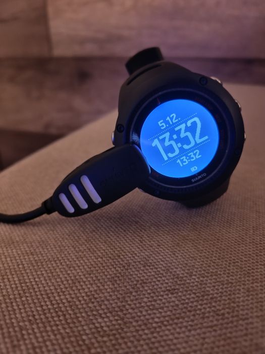 Vând Suunto Ambit 3