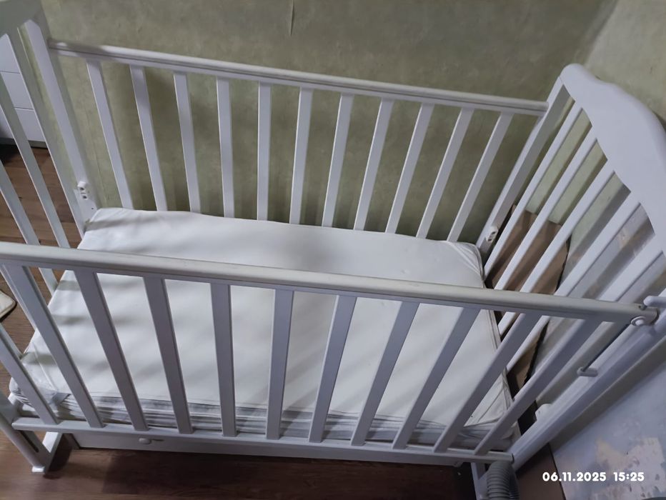 Продам детскую кроватку