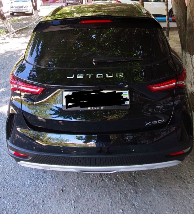jetour X50  сотилади