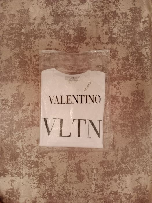 Футболка Valentino