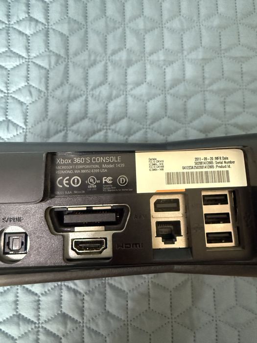 Xbox 360 slim(перфектен)