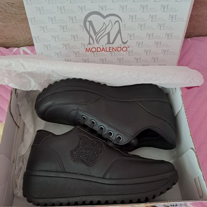 Apple - Дамски обувки на платформа - Черен, Размер 36