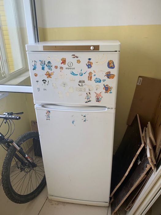 Холодильник сатылады