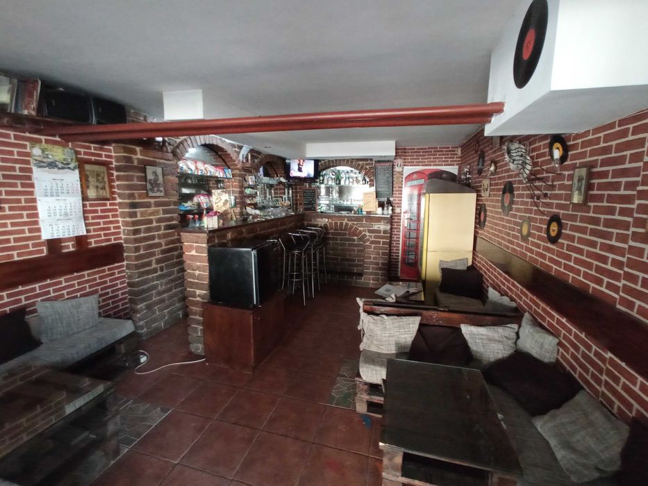 Продавам работещо кафе аперитив