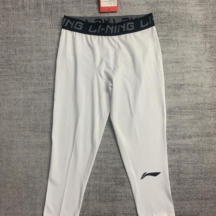 Продам термобелье Li ning новая
