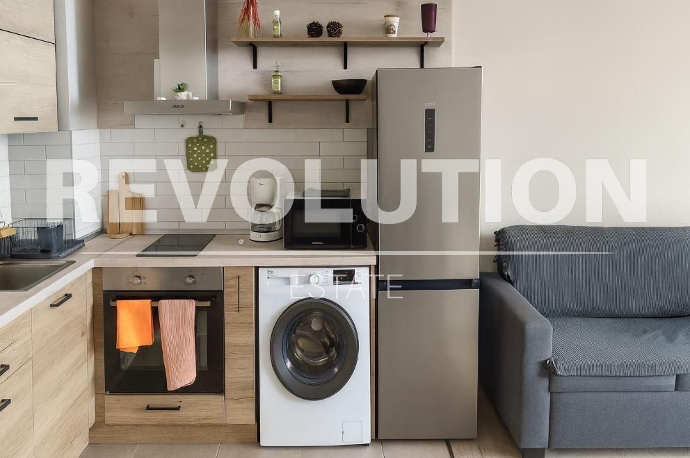 Дава се под наем Двустаен апартамент в Варна, м-т Траката - 58 кв.м за 650 € - Снимка #2