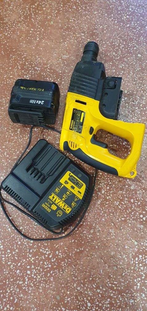 DeWalt акумулаторен перфоратор гр. Варна м-т Св. Никола • OLX.bg