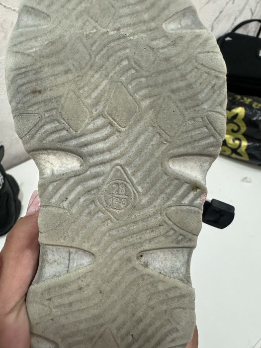 Кроссовки  на девочку, сандали