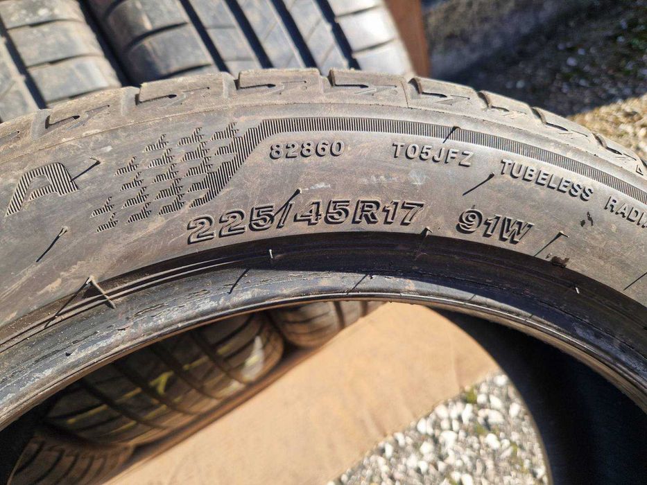 4 Bridgestone R17 225/45 Летни гуми  DOT5122