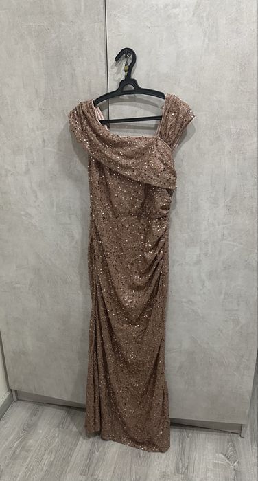 Красивое вечернее платье новое