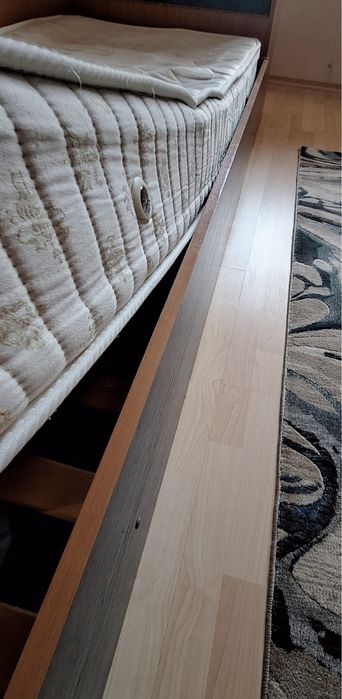 Единично легло с матрак,подматрачна рамка и ракла