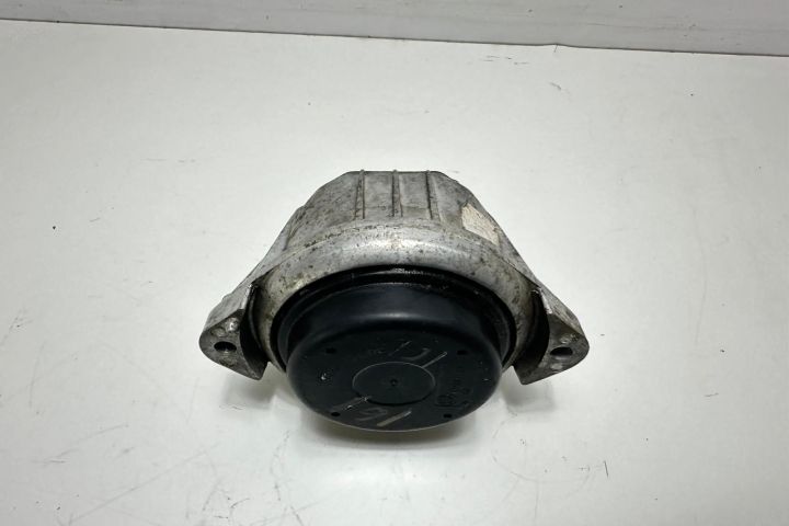 Tampon motor dreapta 13981112ge BMW Seria 1 E87