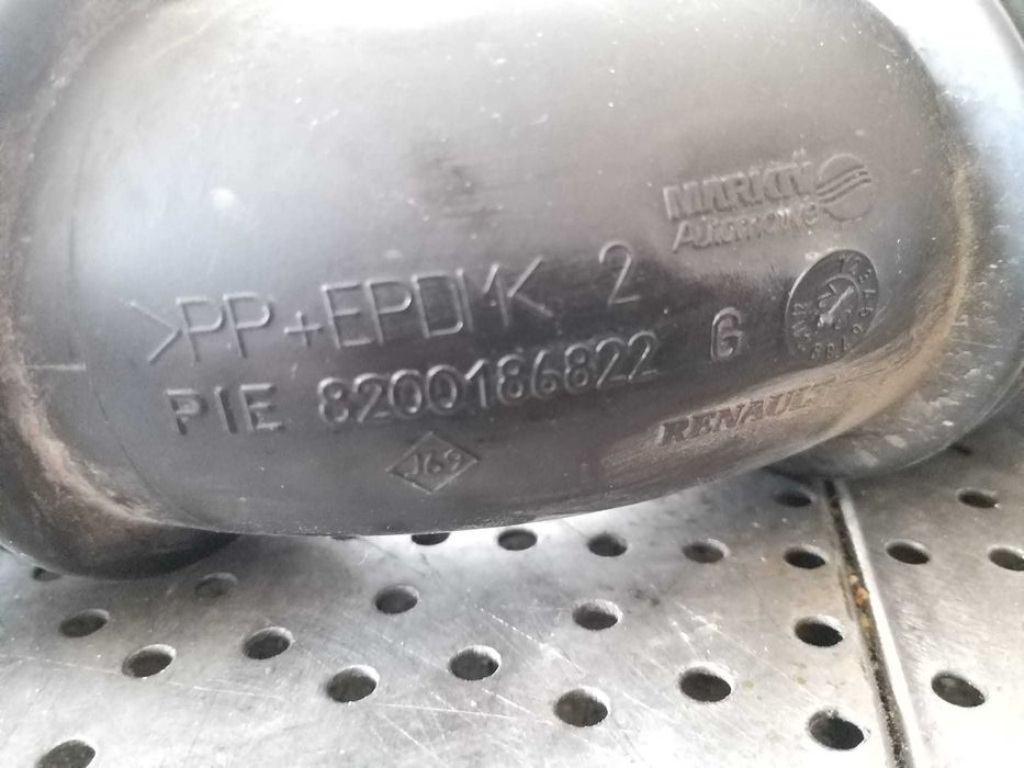 Furtun admisie aer 1.6 b renault megane 2 8200186822g