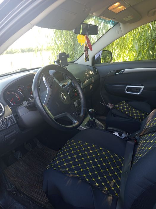 Vând Opel antara