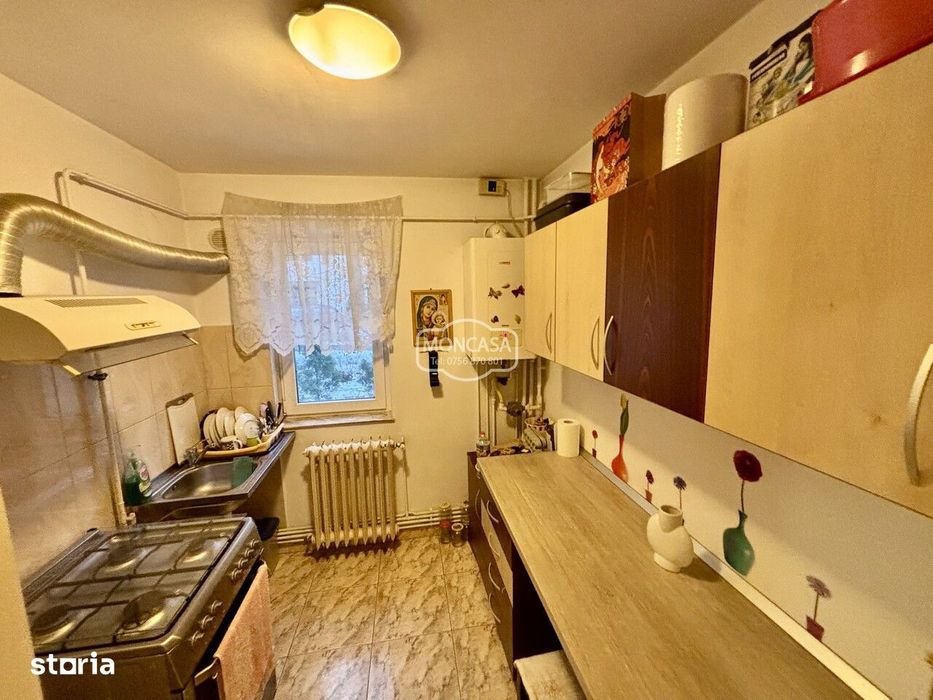Spatiu comercial  30 mp si apartament 2 camere zona Marchian