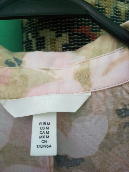 Продаю платье новое