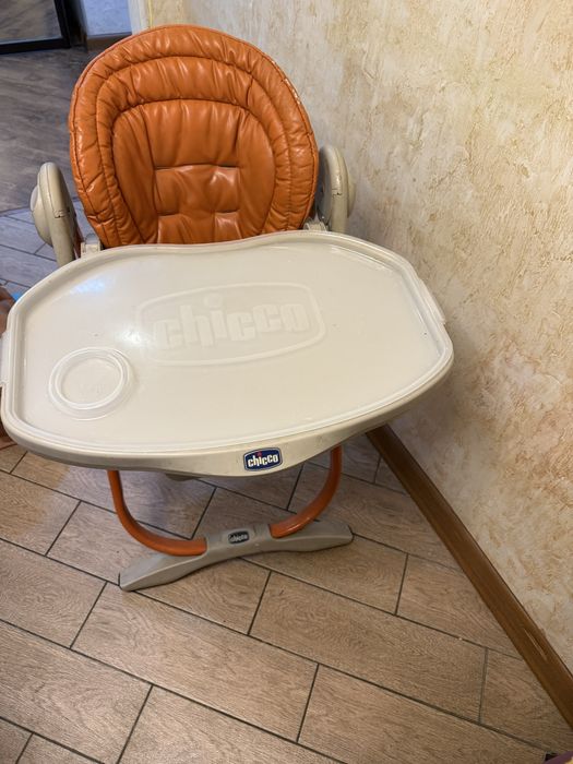 Детский стульчик для кормления