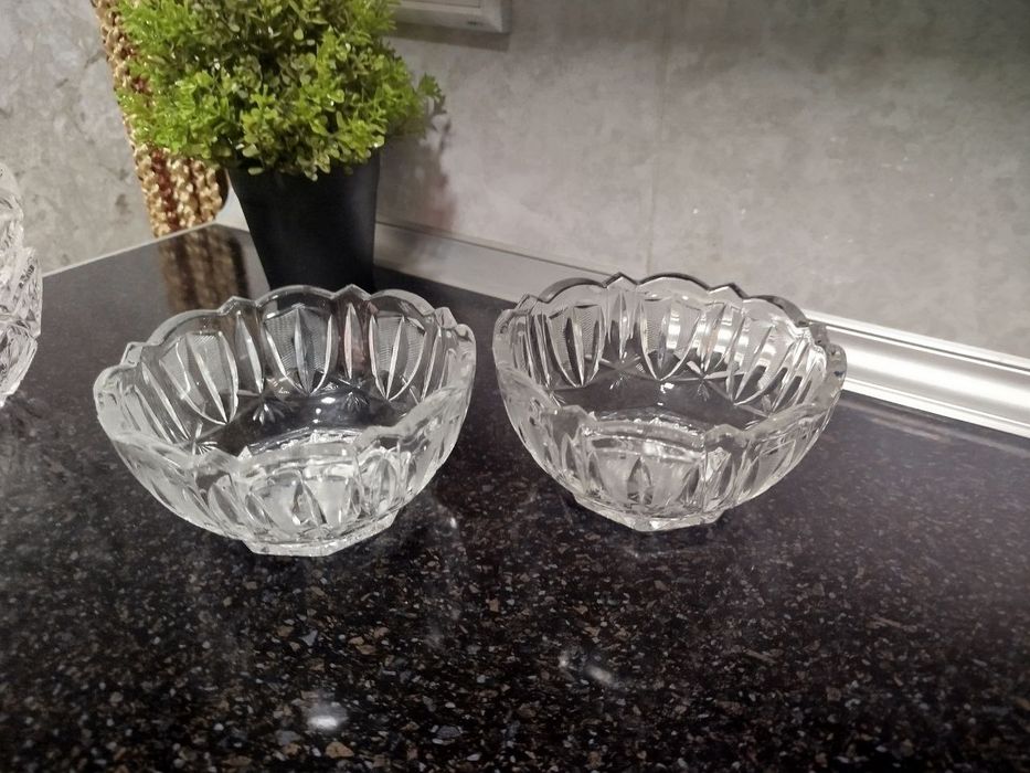 Хрустальный вазы