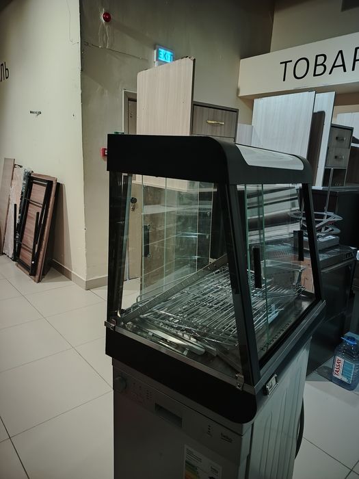 Витрина кондитерская