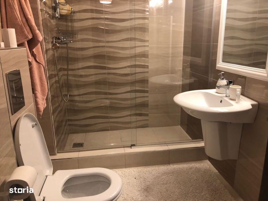 Închiriez 2 camere Craiovei Sc 11 bloc nou de lux