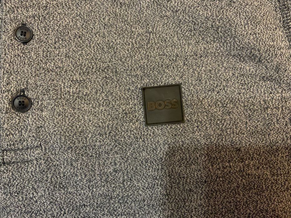 Hugo Boss-оригинална  блуза 48 м-50л