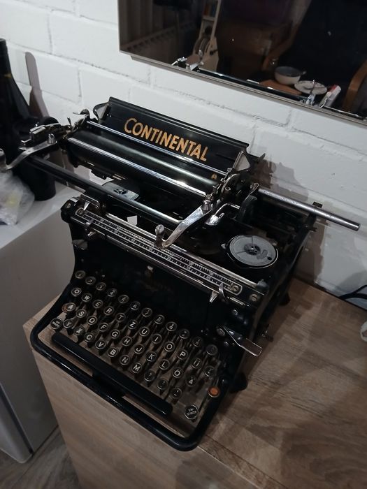 Немска пишеща машина,,Continental "