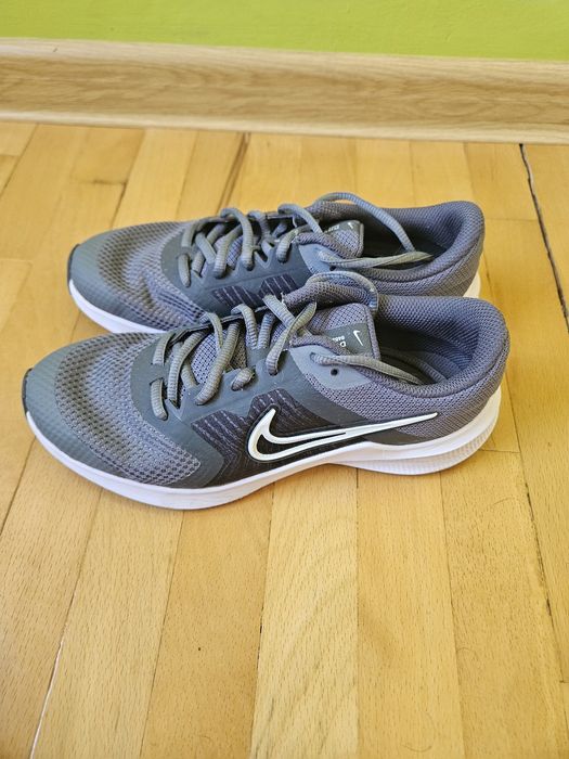 Момчешки обувки Nike 35.5- 37.5 номер