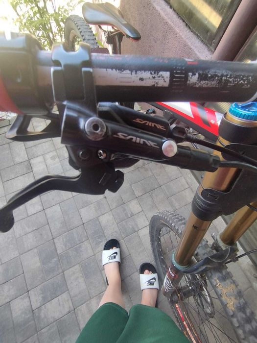 Bicicletă downhil saracen